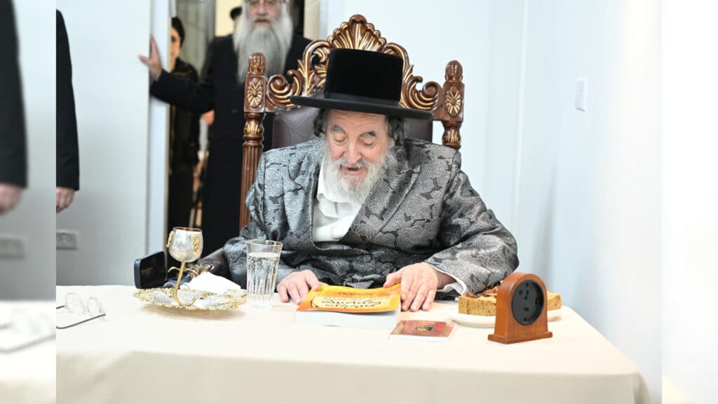 מעמד 'סיום הזוהר' ההיסטורי והמרגש במעון הקודש של מרן האדמו"ר מויז'ניץ