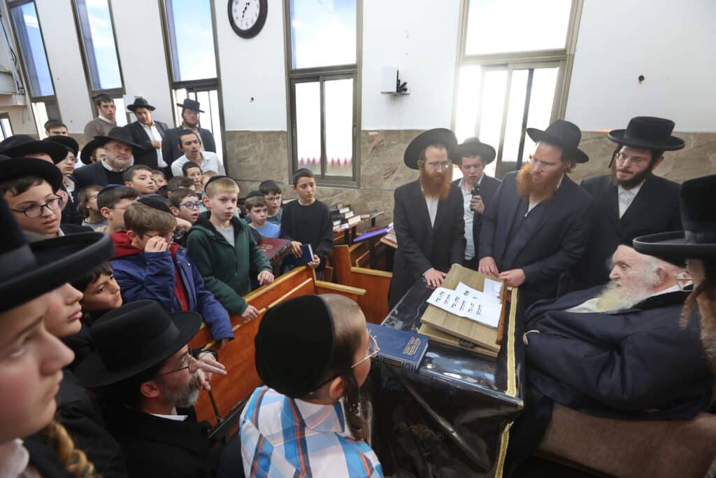 ילדי הת"ת ערכו סיום ביום ההולדת של הגר"מ שטרנבוך