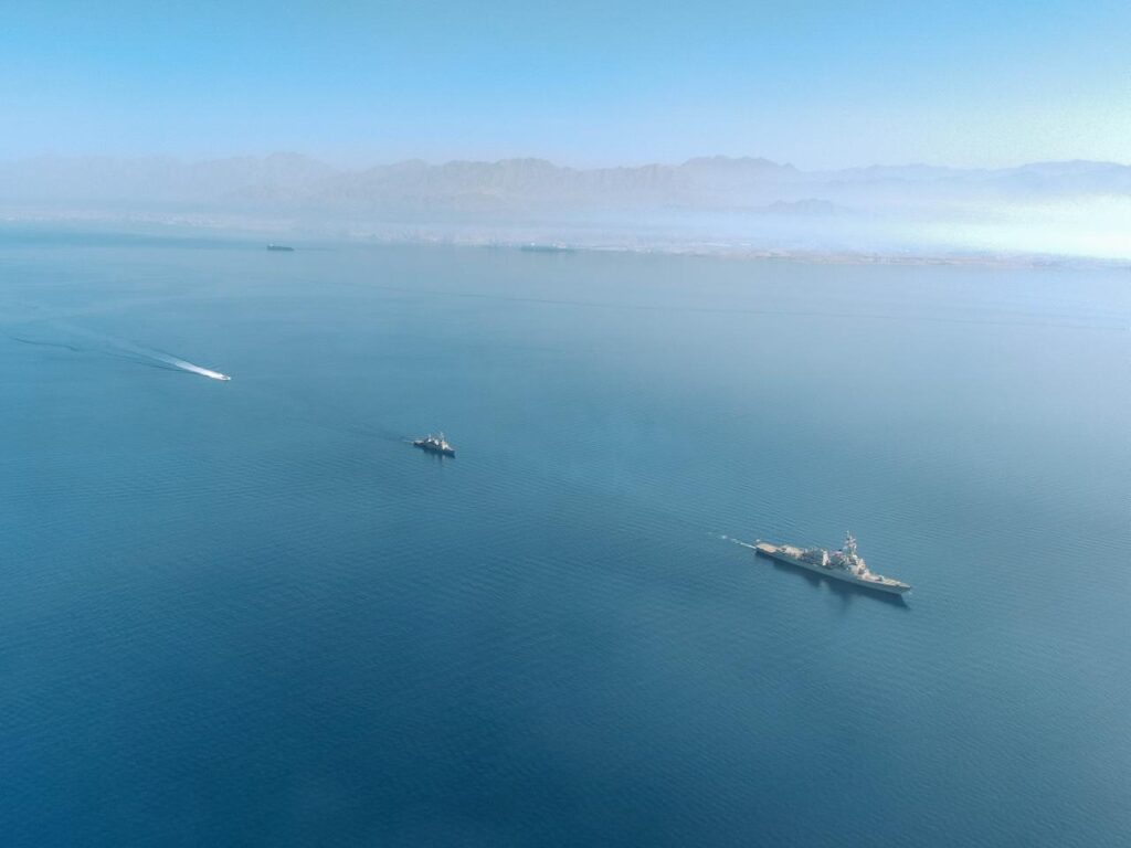 מסר לאיראן? צה"ל קיים תרגיל עם המשחתת האמריקאית מסר לאיראן? צה"ל קיים תרגיל עם המשחתת האמריקאית