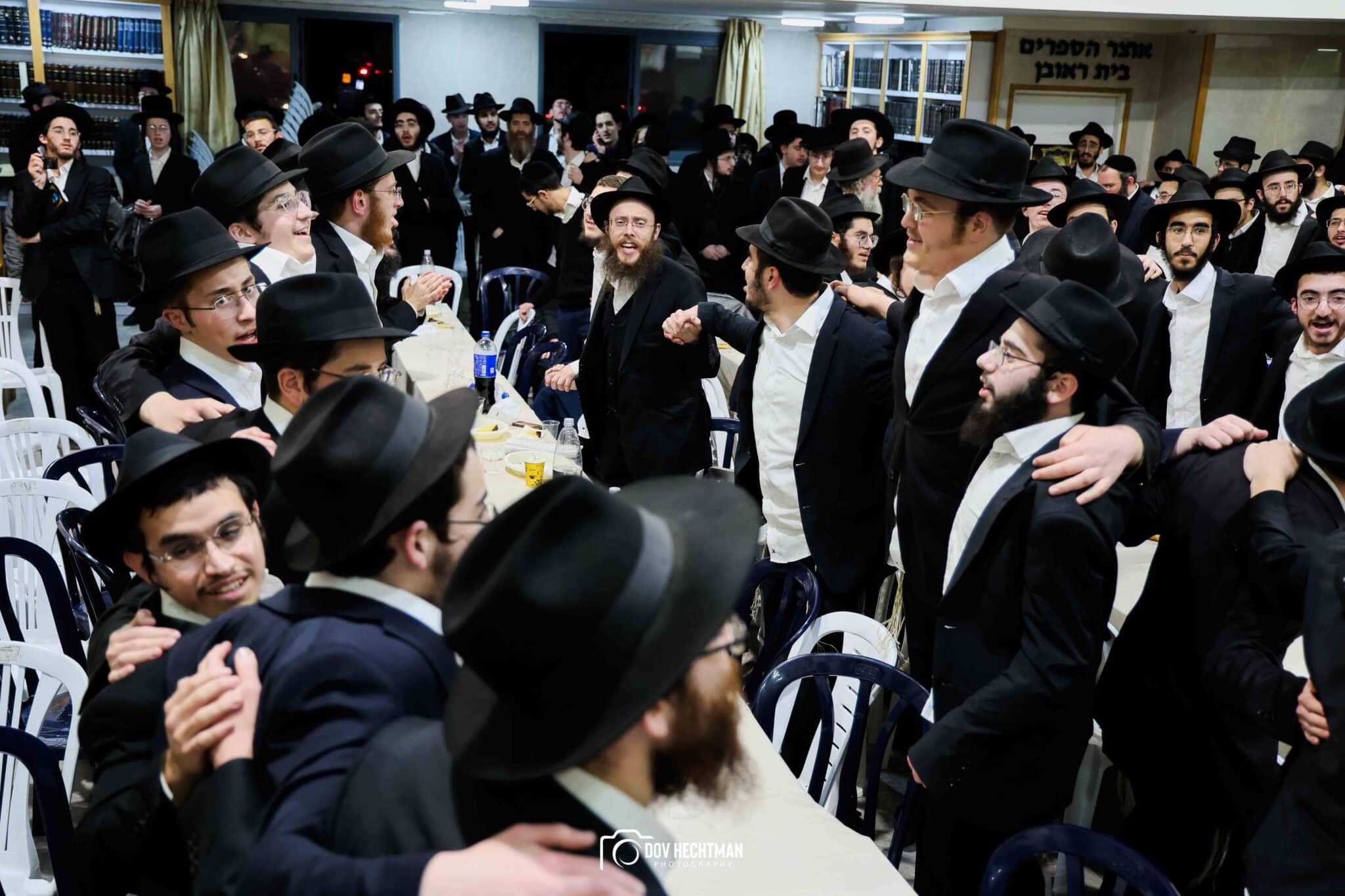 גדולי וצדיקי הדור חיזקו ועודדו את לומדי הרמב"ם בישיבת חב"ד גדולי וצדיקי הדור חיזקו ועודדו את לומדי הרמב"ם בישיבת חב"ד