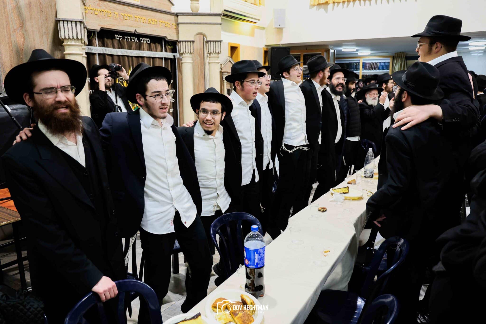 גדולי וצדיקי הדור חיזקו ועודדו את לומדי הרמב"ם בישיבת חב"ד גדולי וצדיקי הדור חיזקו ועודדו את לומדי הרמב"ם בישיבת חב"ד