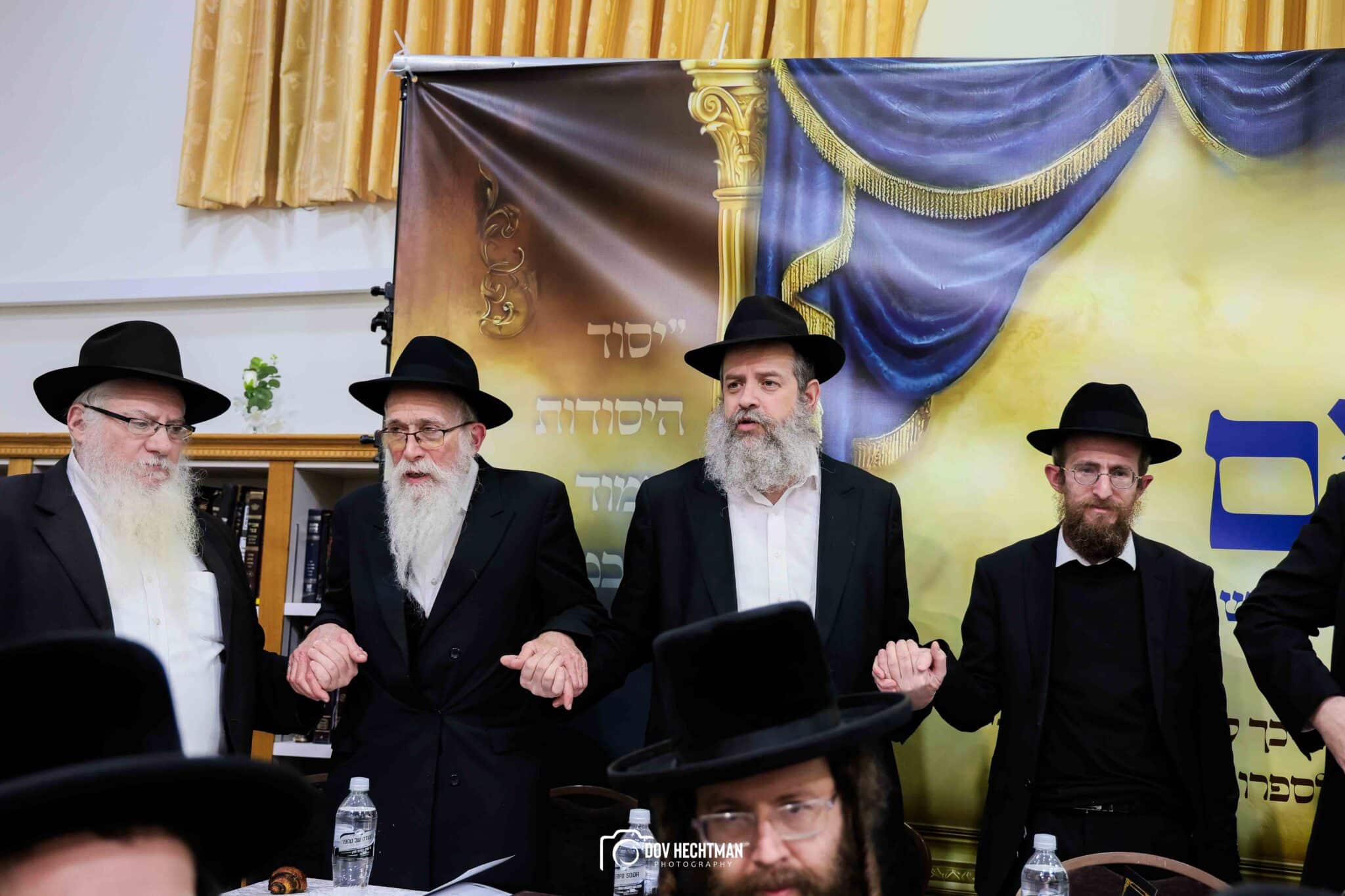 גדולי וצדיקי הדור חיזקו ועודדו את לומדי הרמב"ם בישיבת חב"ד גדולי וצדיקי הדור חיזקו ועודדו את לומדי הרמב"ם בישיבת חב"ד