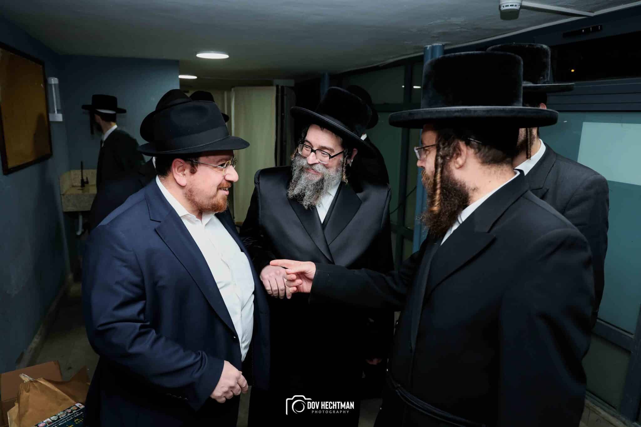 גדולי וצדיקי הדור חיזקו ועודדו את לומדי הרמב"ם בישיבת חב"ד גדולי וצדיקי הדור חיזקו ועודדו את לומדי הרמב"ם בישיבת חב"ד