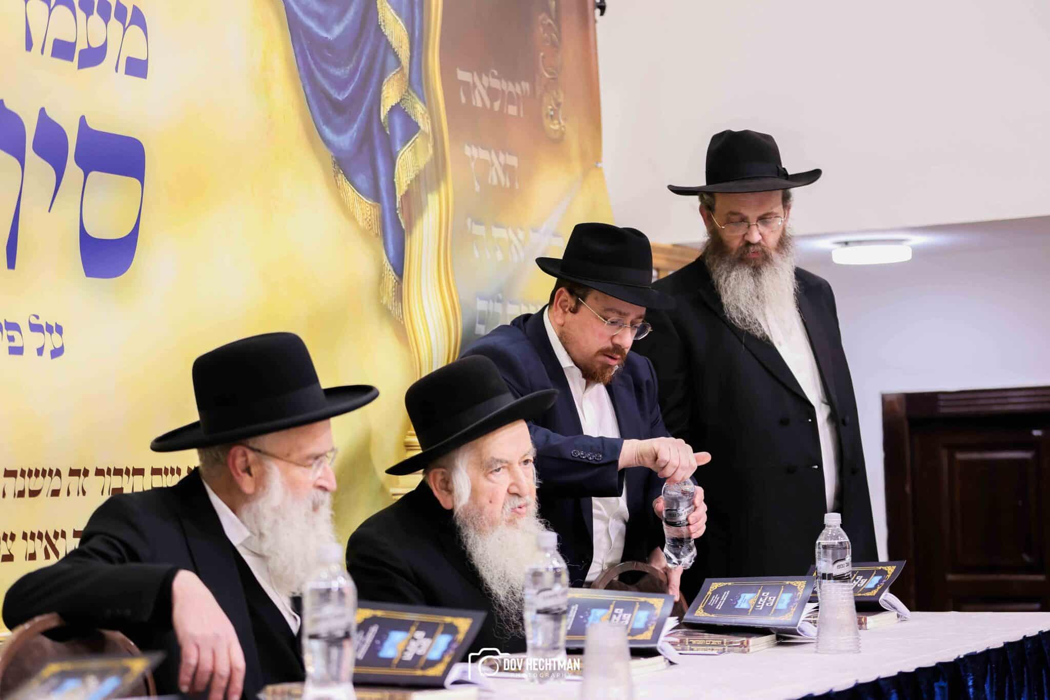 גדולי וצדיקי הדור חיזקו ועודדו את לומדי הרמב"ם בישיבת חב"ד גדולי וצדיקי הדור חיזקו ועודדו את לומדי הרמב"ם בישיבת חב"ד