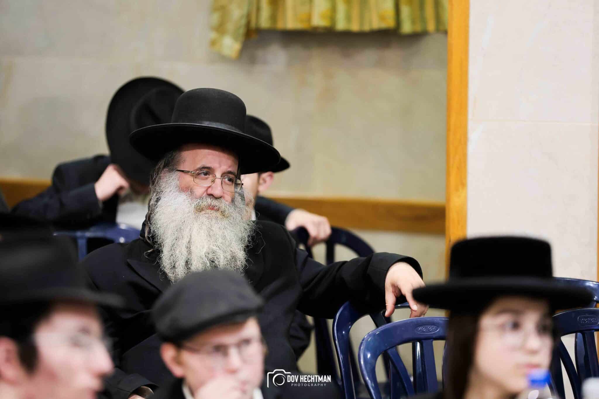 גדולי וצדיקי הדור חיזקו ועודדו את לומדי הרמב"ם בישיבת חב"ד גדולי וצדיקי הדור חיזקו ועודדו את לומדי הרמב"ם בישיבת חב"ד