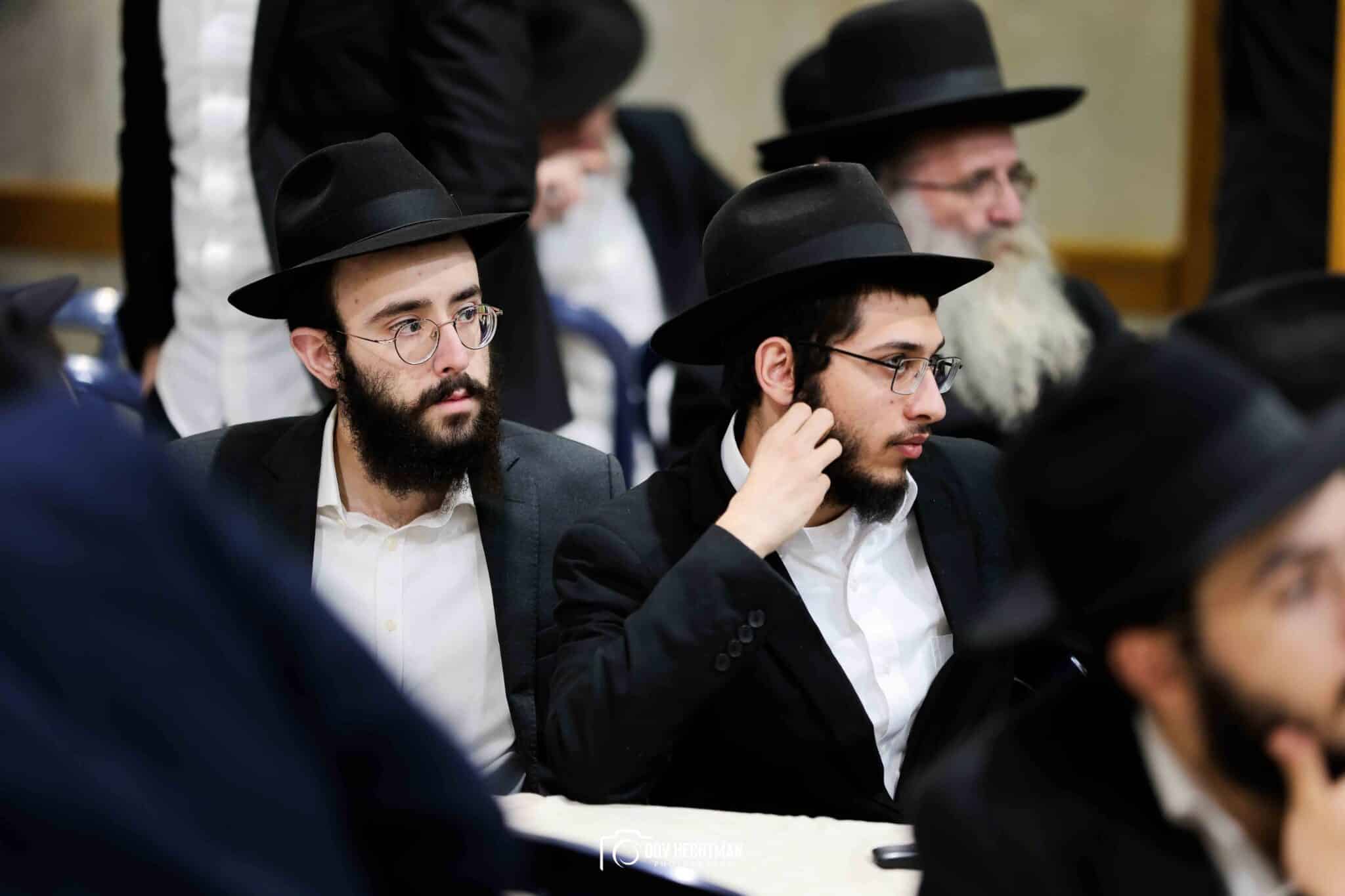 גדולי וצדיקי הדור חיזקו ועודדו את לומדי הרמב"ם בישיבת חב"ד גדולי וצדיקי הדור חיזקו ועודדו את לומדי הרמב"ם בישיבת חב"ד