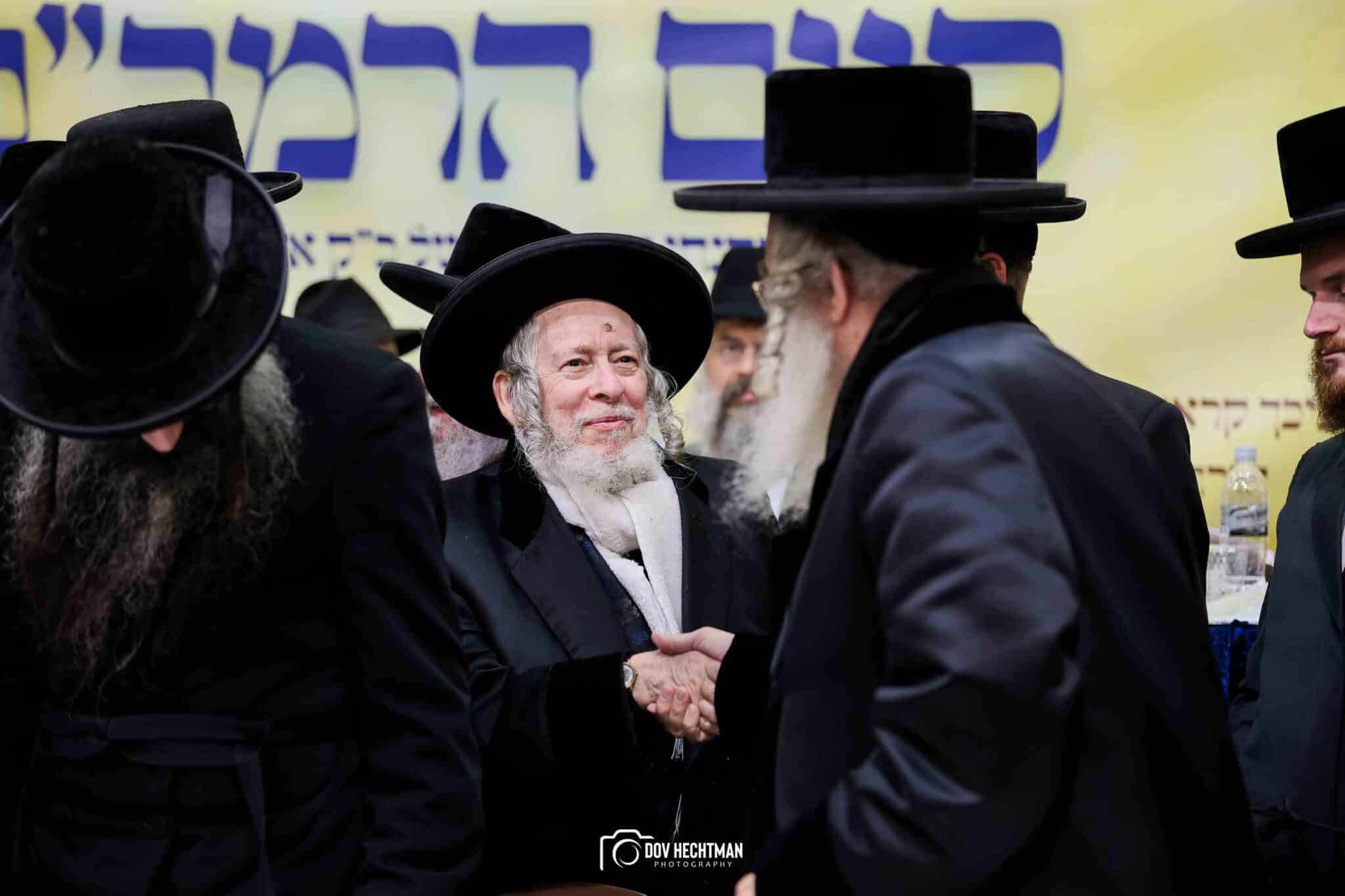 גדולי וצדיקי הדור חיזקו ועודדו את לומדי הרמב"ם בישיבת חב"ד גדולי וצדיקי הדור חיזקו ועודדו את לומדי הרמב"ם בישיבת חב"ד