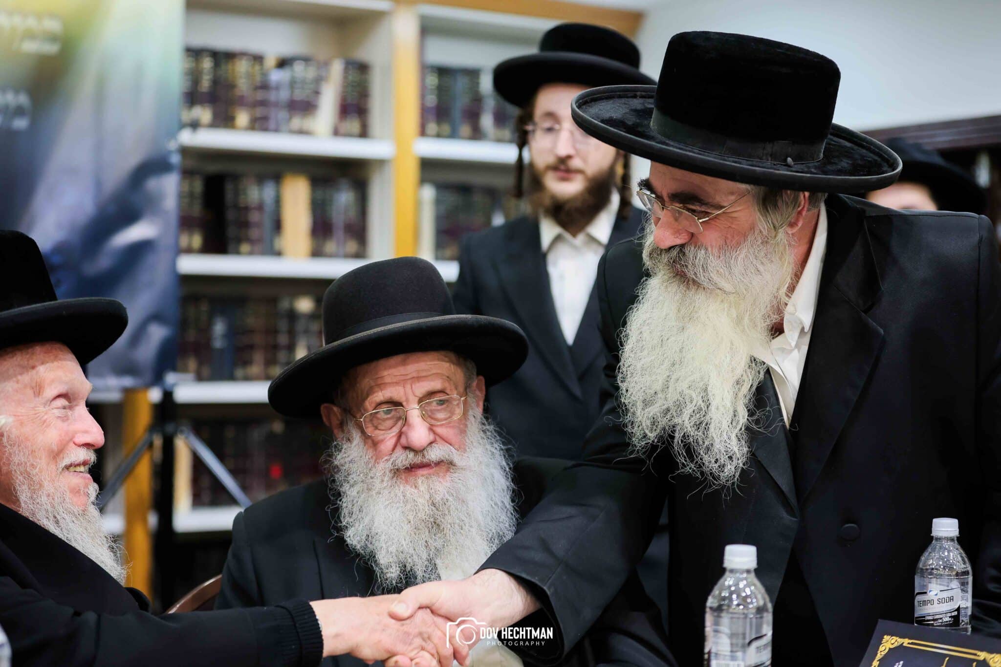 גדולי וצדיקי הדור חיזקו ועודדו את לומדי הרמב"ם בישיבת חב"ד גדולי וצדיקי הדור חיזקו ועודדו את לומדי הרמב"ם בישיבת חב"ד