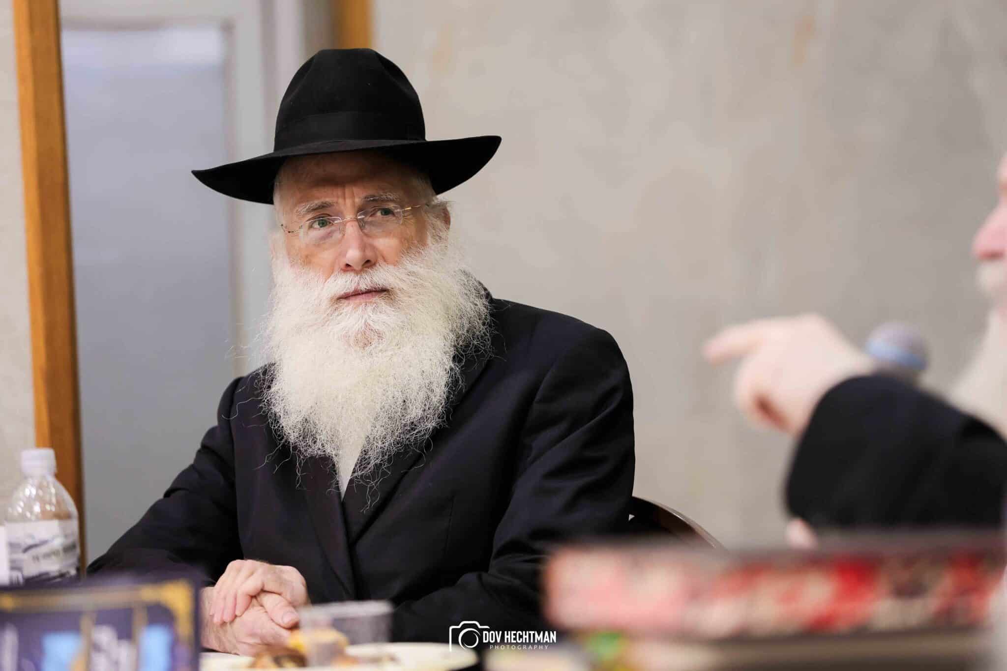 גדולי וצדיקי הדור חיזקו ועודדו את לומדי הרמב"ם בישיבת חב"ד גדולי וצדיקי הדור חיזקו ועודדו את לומדי הרמב"ם בישיבת חב"ד