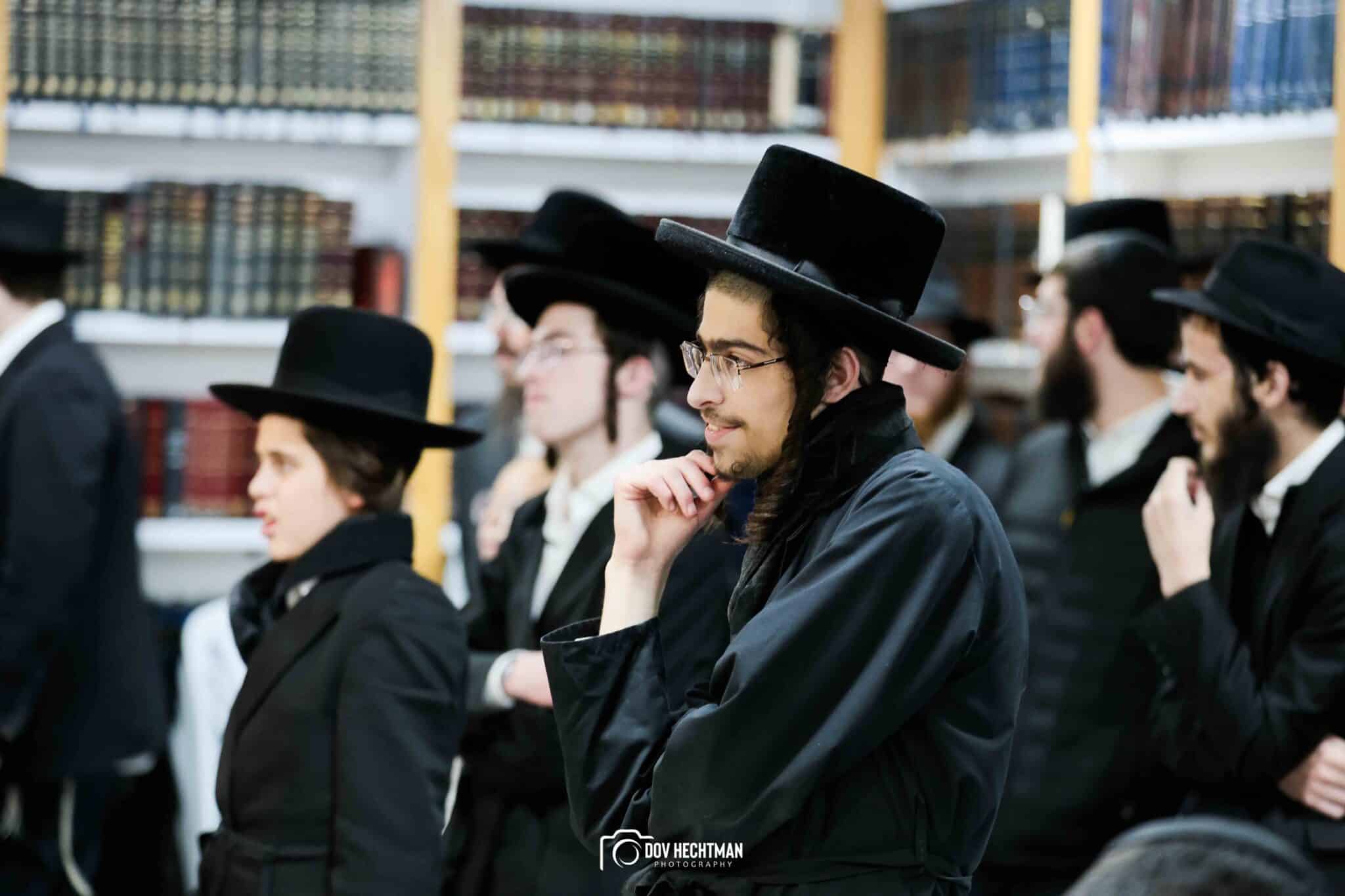 גדולי וצדיקי הדור חיזקו ועודדו את לומדי הרמב"ם בישיבת חב"ד גדולי וצדיקי הדור חיזקו ועודדו את לומדי הרמב"ם בישיבת חב"ד