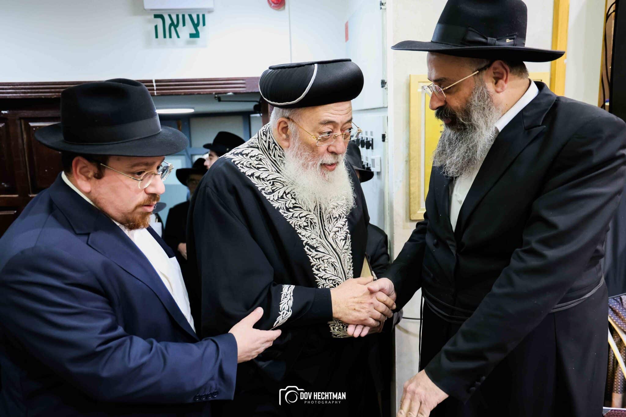 גדולי וצדיקי הדור חיזקו ועודדו את לומדי הרמב"ם בישיבת חב"ד גדולי וצדיקי הדור חיזקו ועודדו את לומדי הרמב"ם בישיבת חב"ד