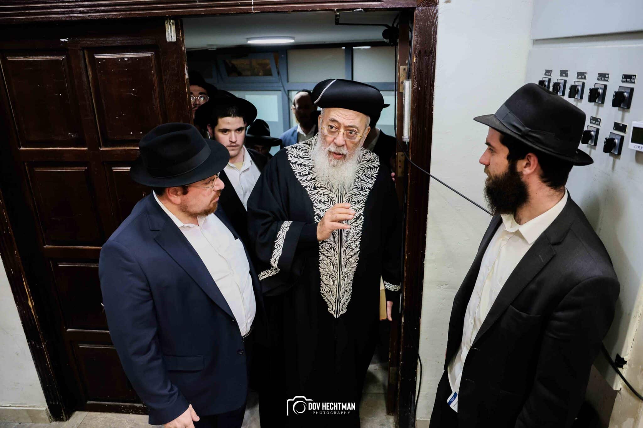 גדולי וצדיקי הדור חיזקו ועודדו את לומדי הרמב"ם בישיבת חב"ד גדולי וצדיקי הדור חיזקו ועודדו את לומדי הרמב"ם בישיבת חב"ד