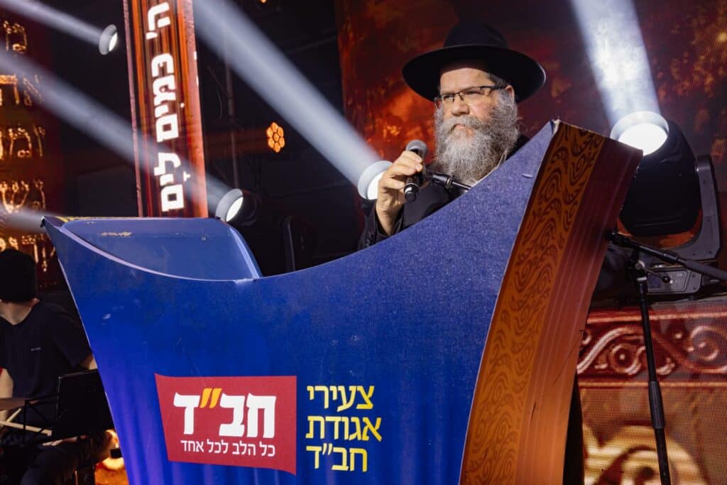 בהשתתפות גדולי התורה והחסידות: אלפים חגגו סיום הרמב"ם