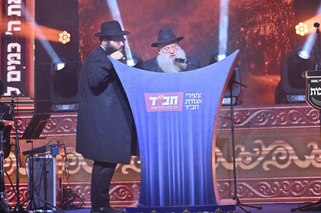 בהשתתפות גדולי התורה והחסידות: אלפים חגגו סיום הרמב"ם