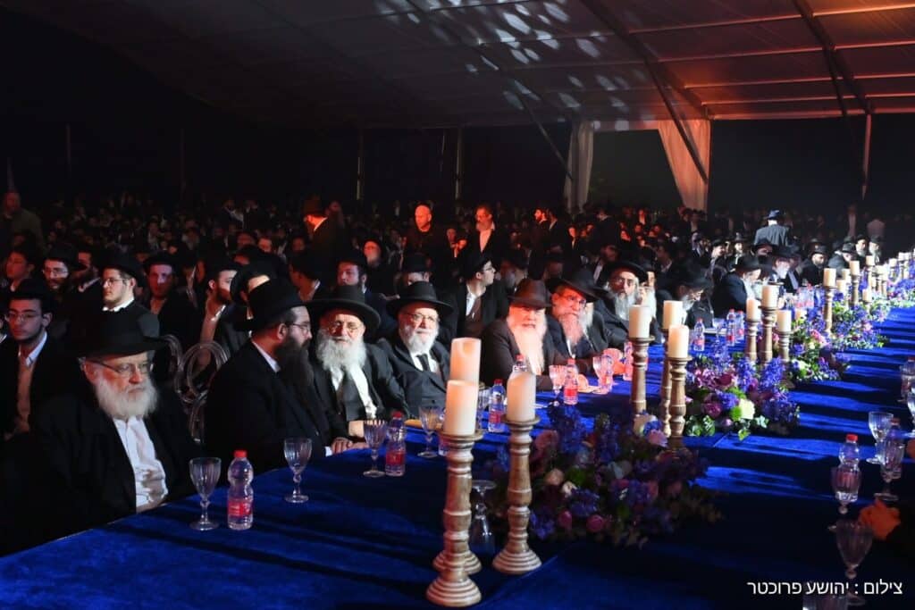 בהשתתפות גדולי התורה והחסידות: אלפים חגגו סיום הרמב"ם