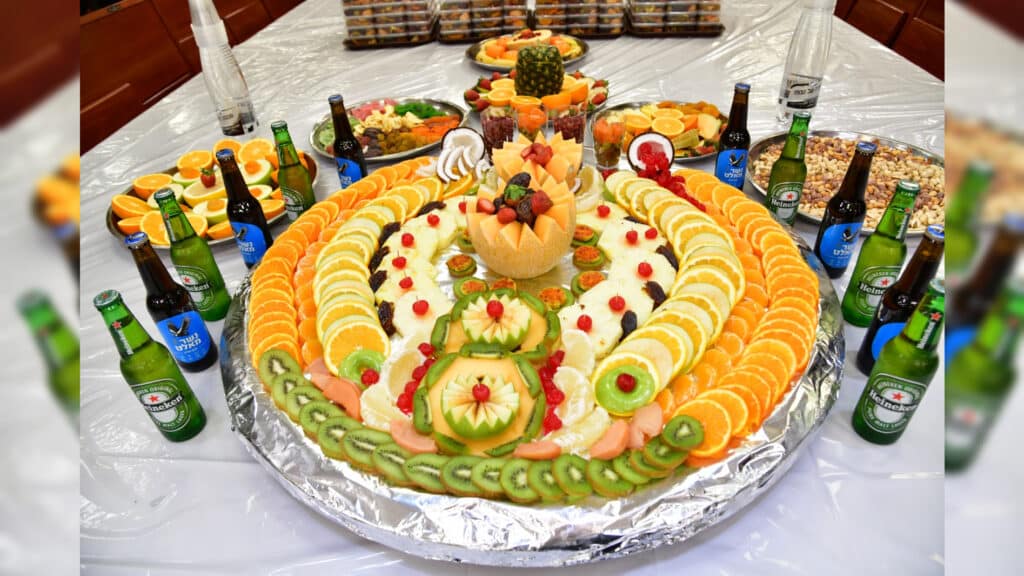 ט"ו בשבט בחצר הקודש קרעטשניף קרית-גת