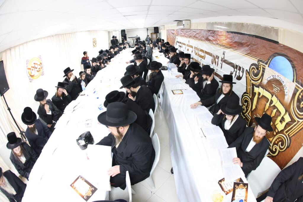 גלריה: מעמד סיום הזוהר במירון ביום הילולת משה רבינו