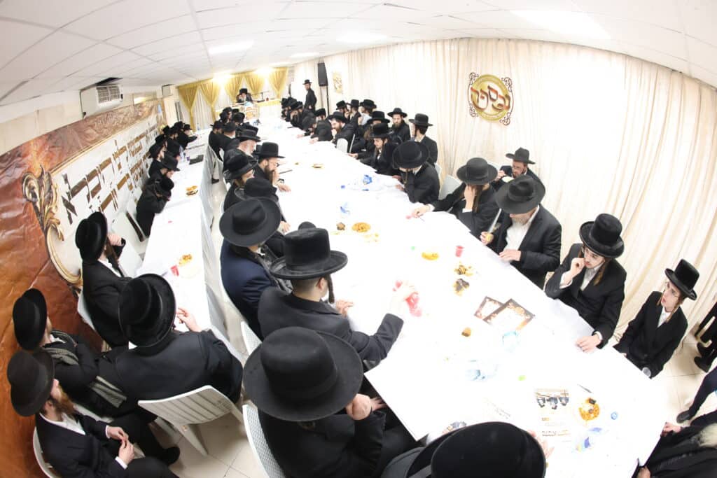 גלריה: מעמד סיום הזוהר במירון ביום הילולת משה רבינו