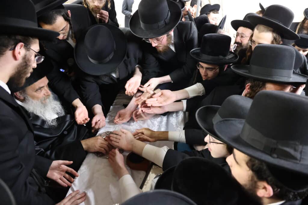 גלריה: מעמד סיום הזוהר במירון ביום הילולת משה רבינו