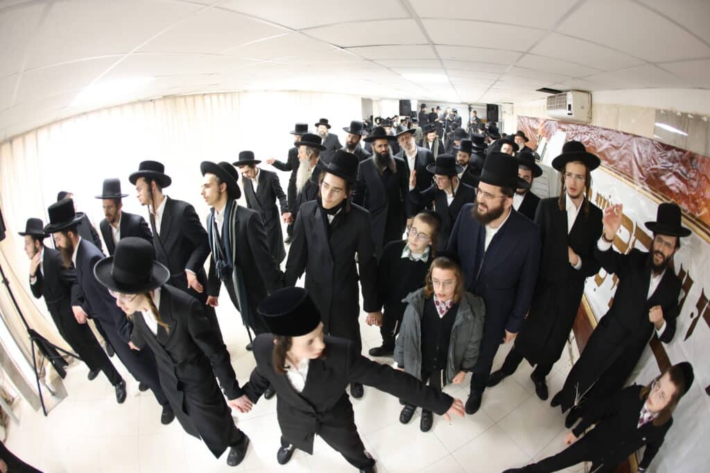 גלריה: מעמד סיום הזוהר במירון ביום הילולת משה רבינו