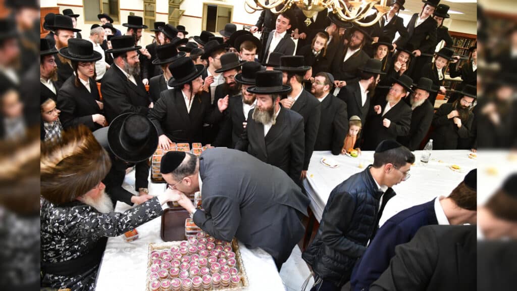 ט"ו בשבט בחצר הקודש קרעטשניף קרית-גת