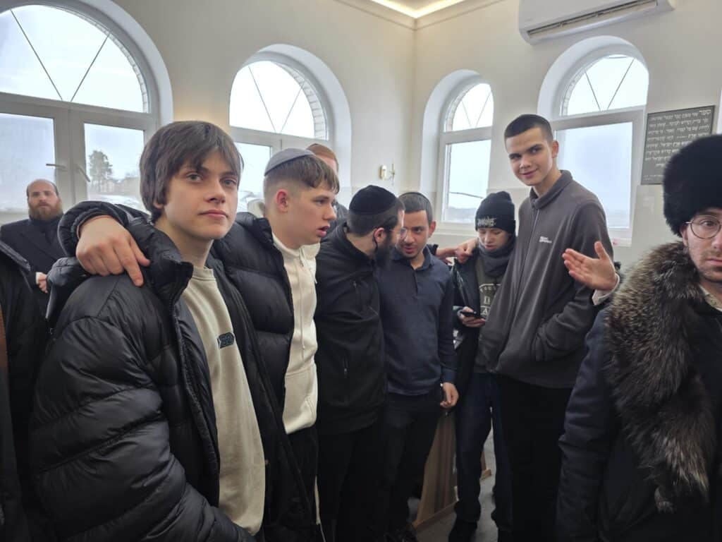 שבת התאחדות לנערי אוקראינה כשבשיאה שלוש בריתות מרגשות