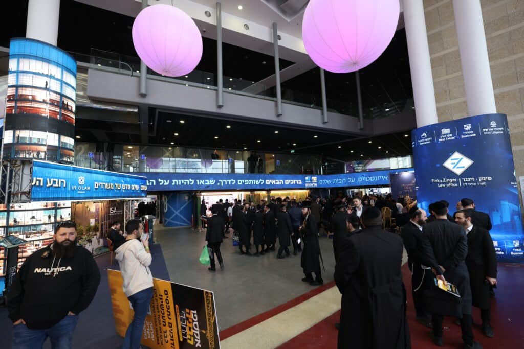 למעלה מ-13 אלף איש השתתפו באקספו הבניה החרדי של ארגון 'מלאכתם'