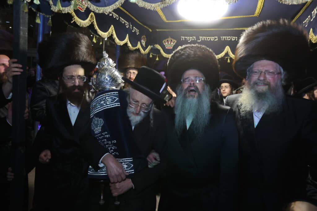 מעמד הכנסת ס"ת לבית הכנסת אהבת שלום ויז'ניץ בב"ש