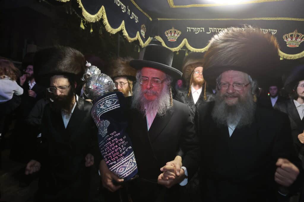 מעמד הכנסת ס"ת לבית הכנסת אהבת שלום ויז'ניץ בב"ש