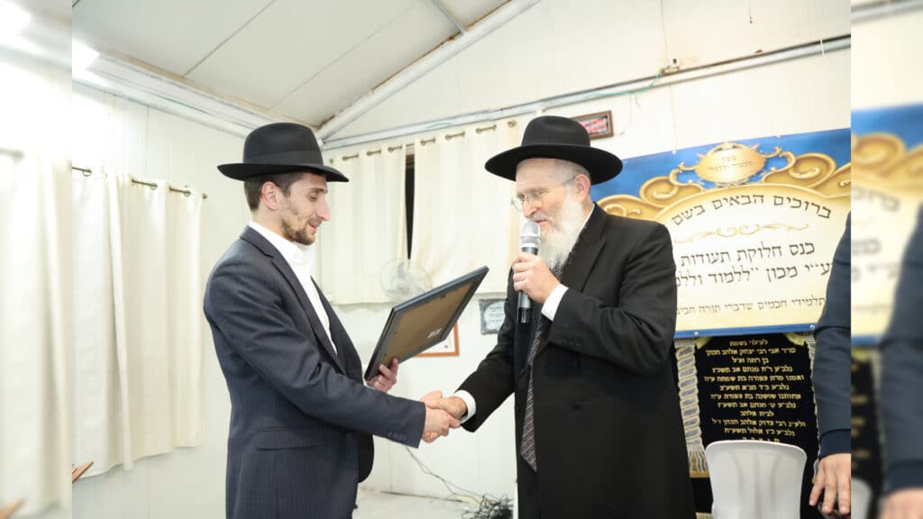 מעמד חלוקת תעודות הסמכה של מכון "ללמוד וללמד"