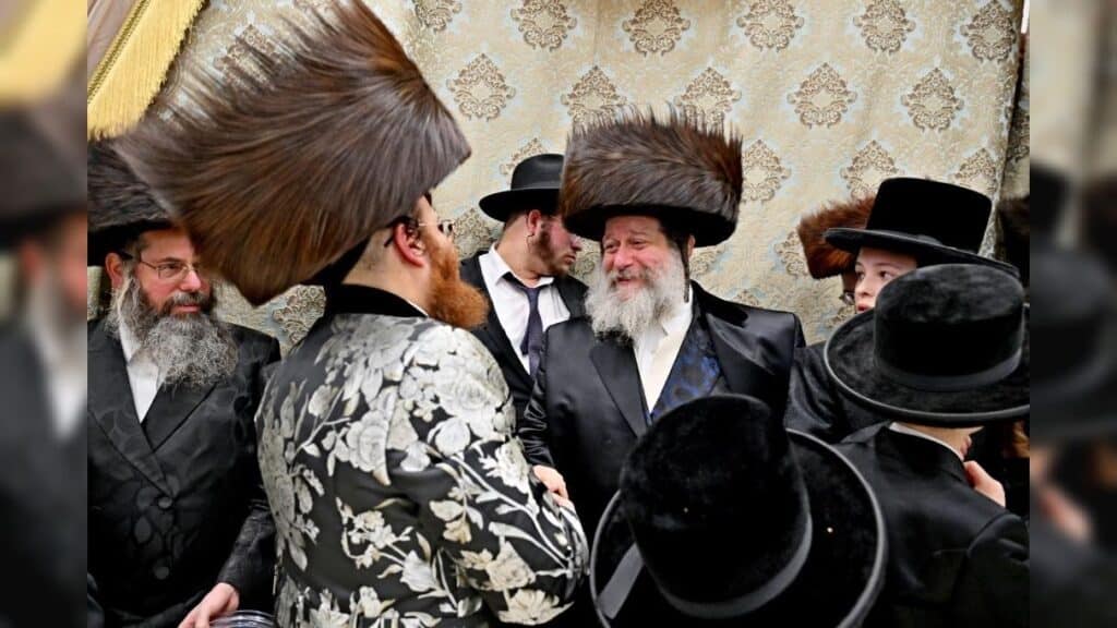 גלריה: שמחת הבר מצווה לבנו יחידו של האדמו"ר מנעשכיז