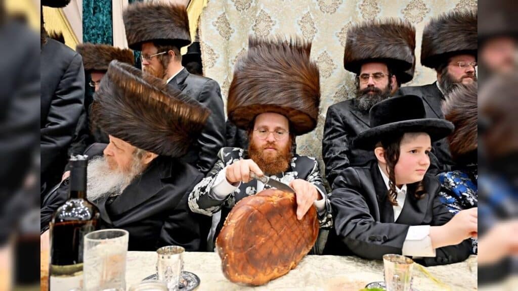 גלריה: שמחת הבר מצווה לבנו יחידו של האדמו"ר מנעשכיז