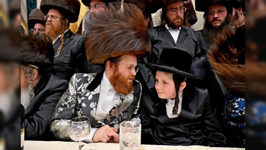 גלריה: שמחת הבר מצווה לבנו יחידו של האדמו"ר מנעשכיז