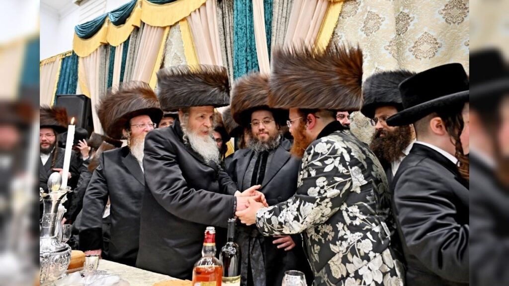 גלריה: שמחת הבר מצווה לבנו יחידו של האדמו"ר מנעשכיז