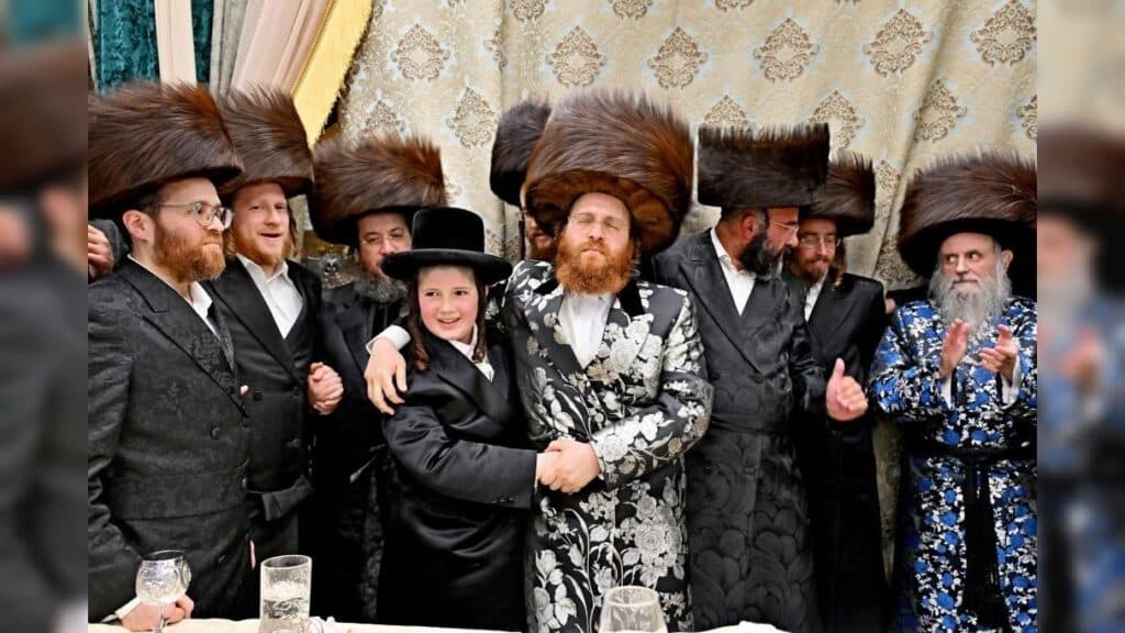 גלריה: שמחת הבר מצווה לבנו יחידו של האדמו"ר מנעשכיז