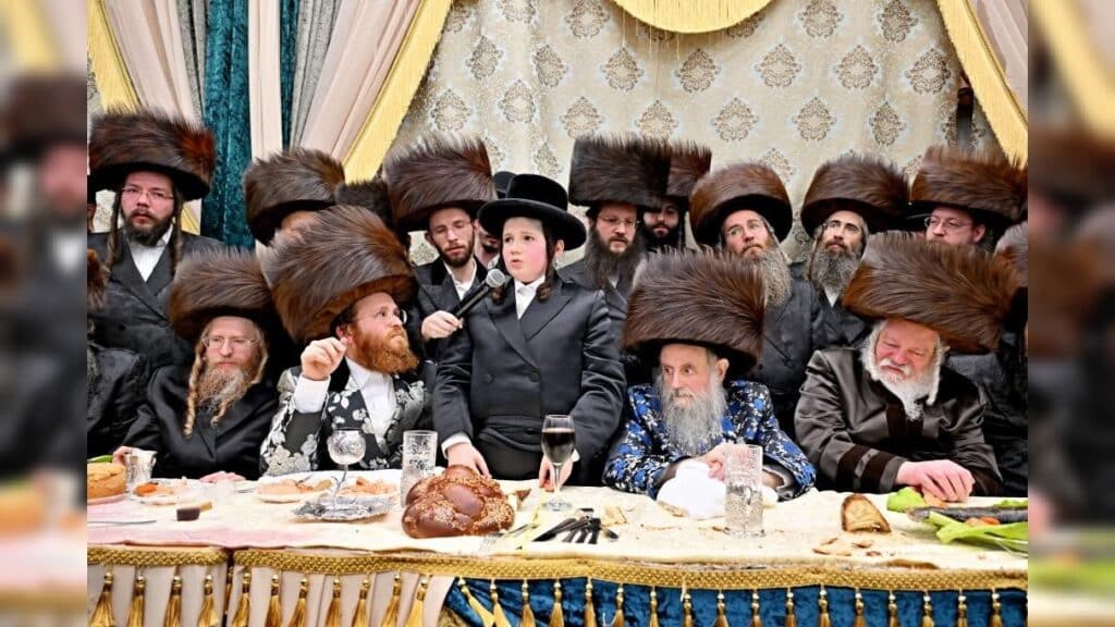 גלריה: שמחת הבר מצווה לבנו יחידו של האדמו"ר מנעשכיז