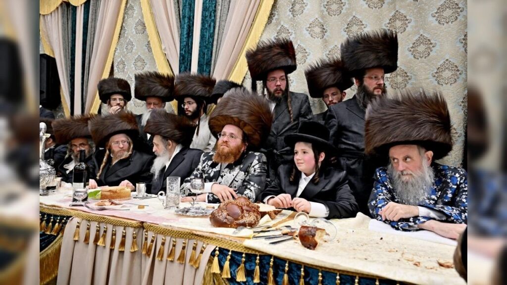 גלריה: שמחת הבר מצווה לבנו יחידו של האדמו"ר מנעשכיז