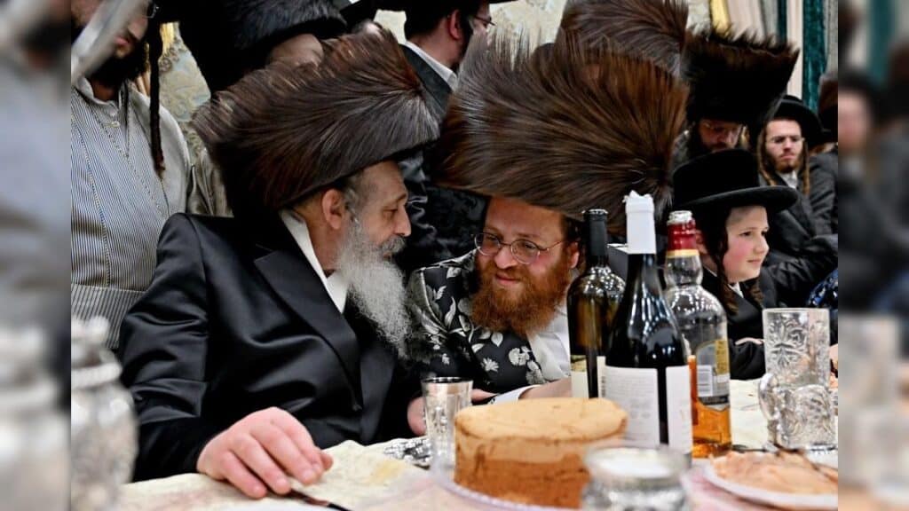 גלריה: שמחת הבר מצווה לבנו יחידו של האדמו"ר מנעשכיז