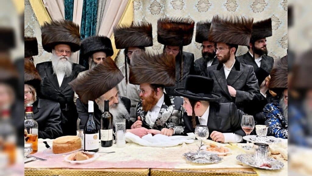 גלריה: שמחת הבר מצווה לבנו יחידו של האדמו"ר מנעשכיז