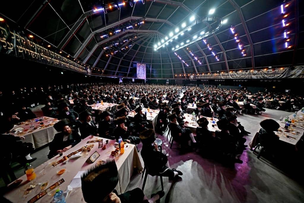 גלריה: אלפי חסידי ויז'ניץ התאחדו באילת בשבת היסטורית