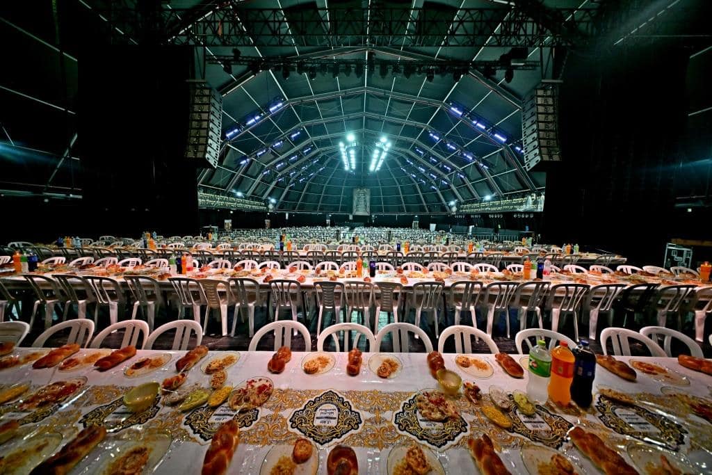 גלריה: אלפי חסידי ויז'ניץ התאחדו באילת בשבת היסטורית