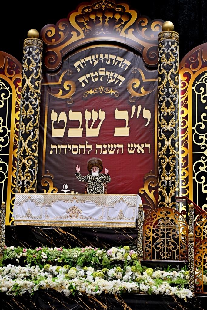 גלריה: אלפי חסידי ויז'ניץ התאחדו באילת בשבת היסטורית