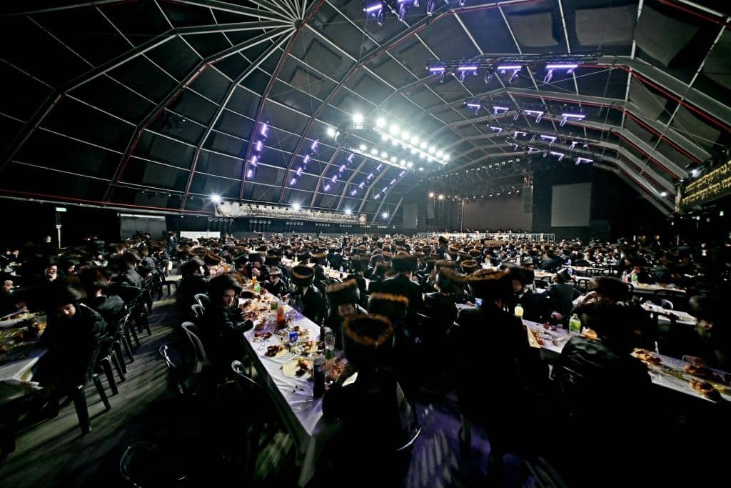 גלריה: אלפי חסידי ויז'ניץ התאחדו באילת בשבת היסטורית