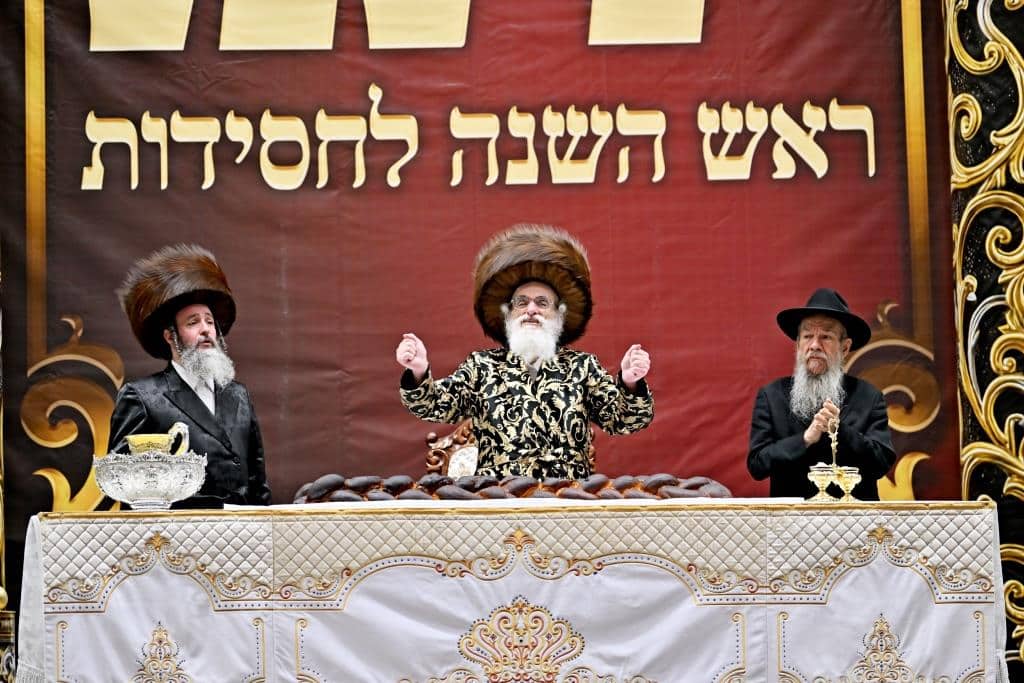 גלריה: אלפי חסידי ויז'ניץ התאחדו באילת בשבת היסטורית