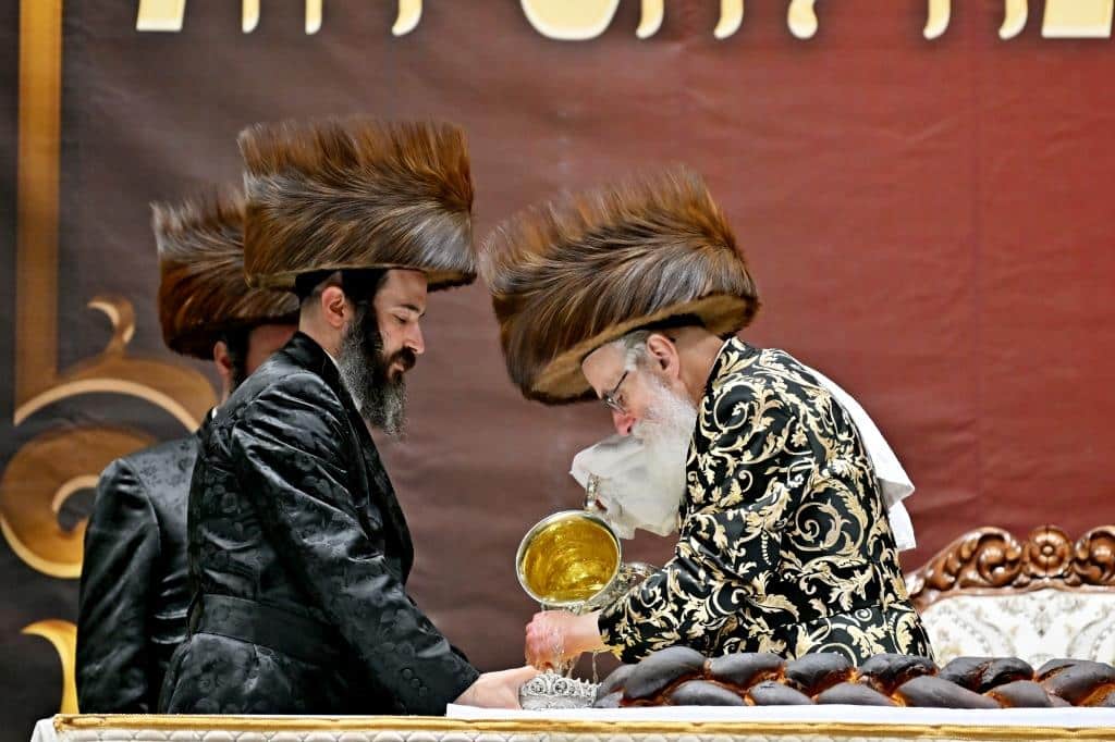 גלריה: אלפי חסידי ויז'ניץ התאחדו באילת בשבת היסטורית