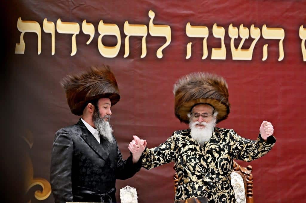 גלריה: אלפי חסידי ויז'ניץ התאחדו באילת בשבת היסטורית