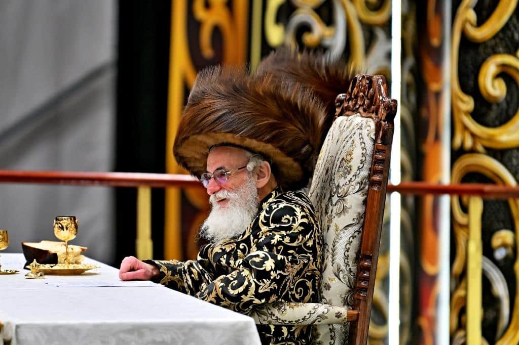 גלריה: אלפי חסידי ויז'ניץ התאחדו באילת בשבת היסטורית