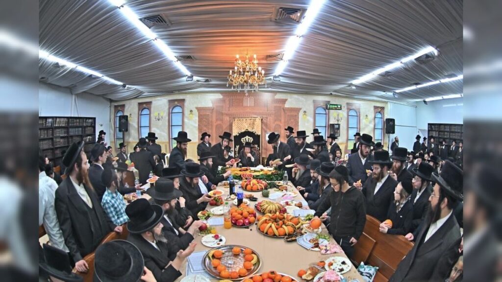 רבה של אור עקיבא השיא את בנו - רבים באו לברך