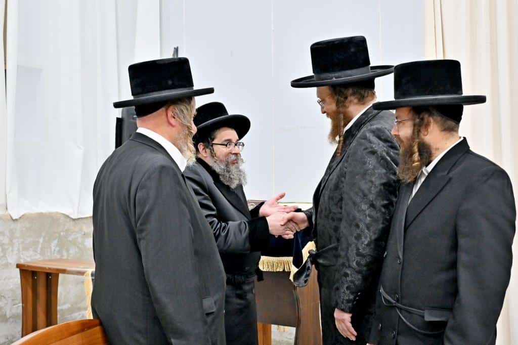 גלריה: האדמו"ר מסקולען מסר שיחת חיזוק בקהילת ספינקא