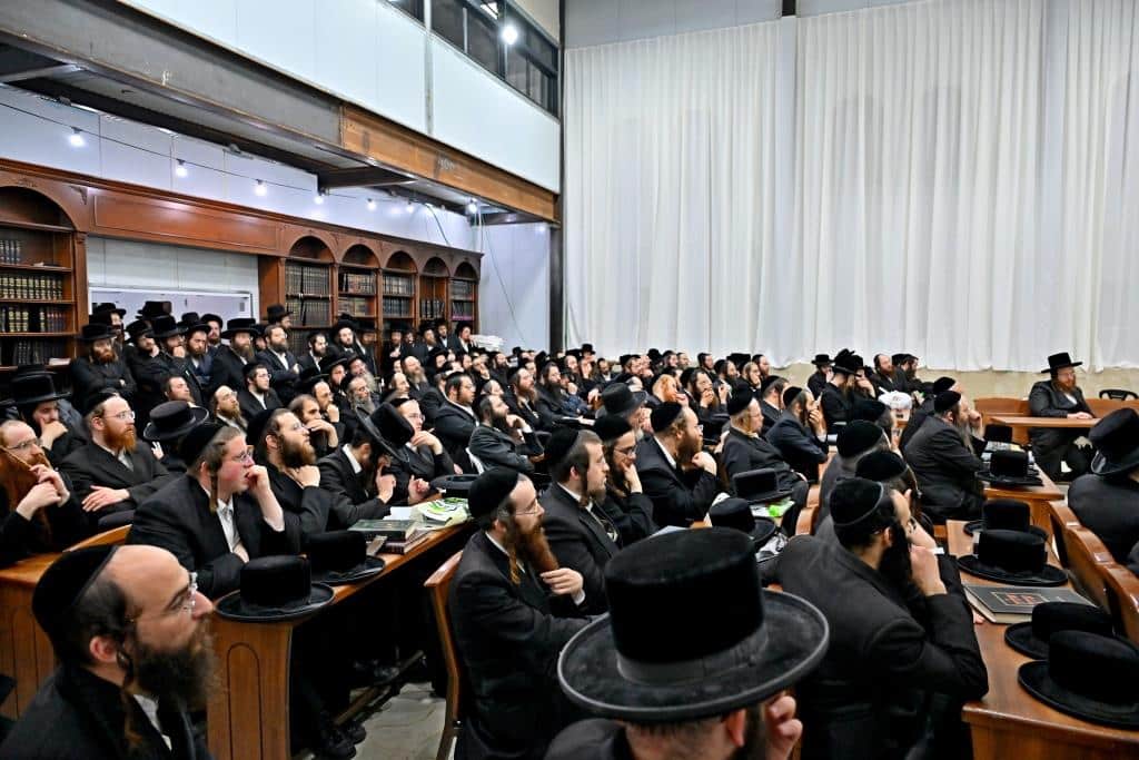 גלריה: האדמו"ר מסקולען מסר שיחת חיזוק בקהילת ספינקא